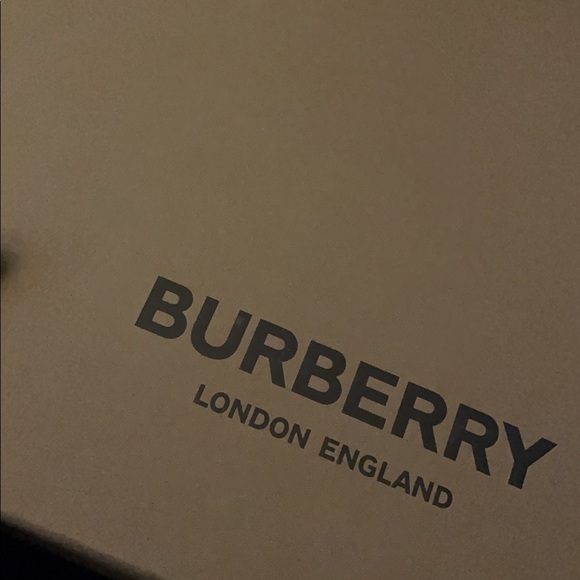 Burberry bag - Picture 2 of 3
